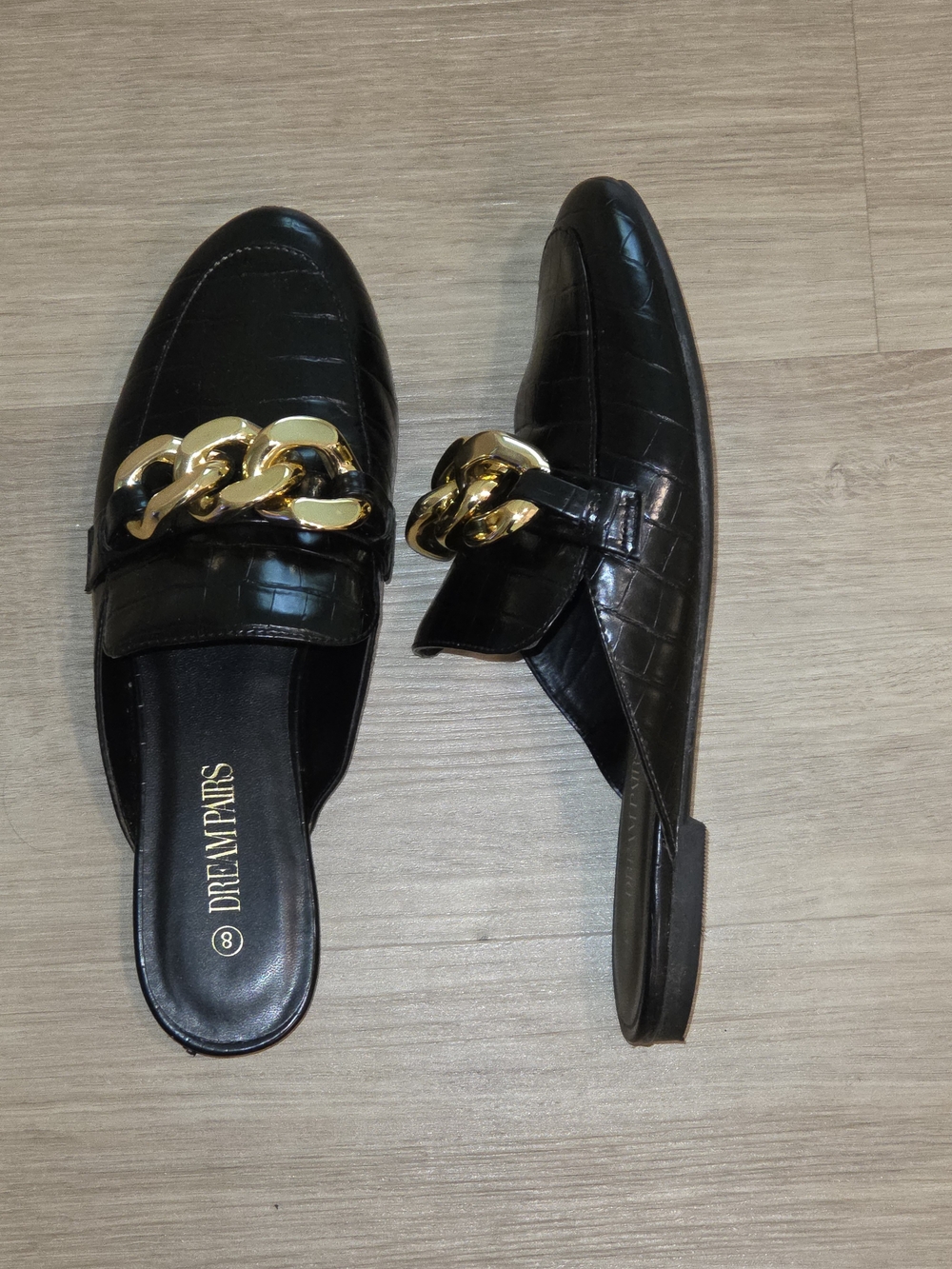 Dream Pairs Women Black Croc-Embossed Slip-On Mules with Chunky Gold Chain 8